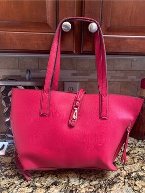 Travanti Red Pebbled Leather Carryall Tote with Gold Hardware